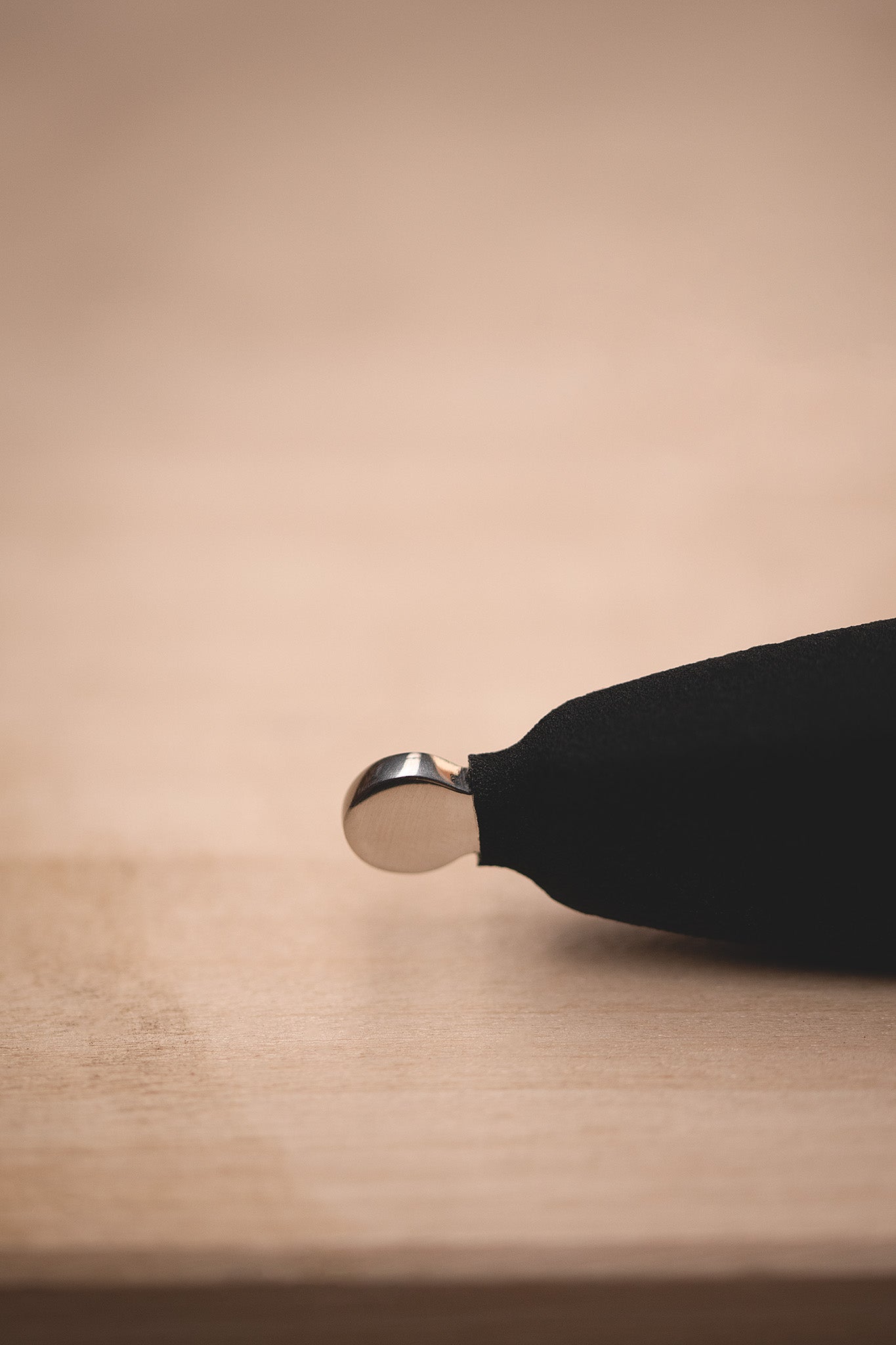 Detailaufnahme des Faszienlöffels für Septentechniken und mehr Behandlungsoptionen für professionelle Faszientherapie