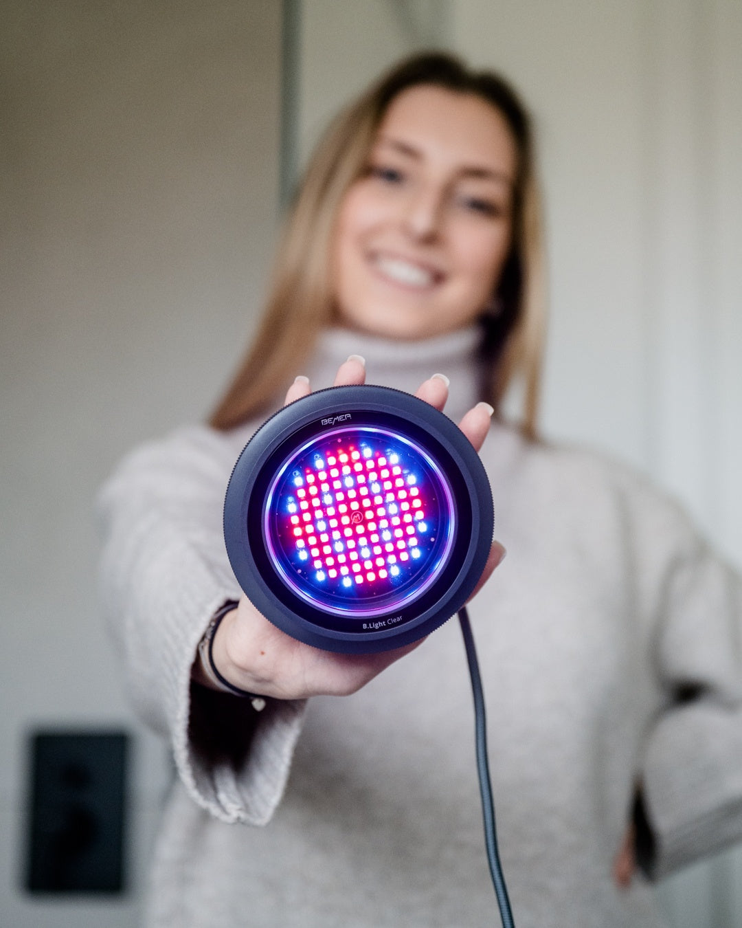 B.Light Clear Evo Applikator im handlichen Format für komfortable und effektive Low Level Light Therapie