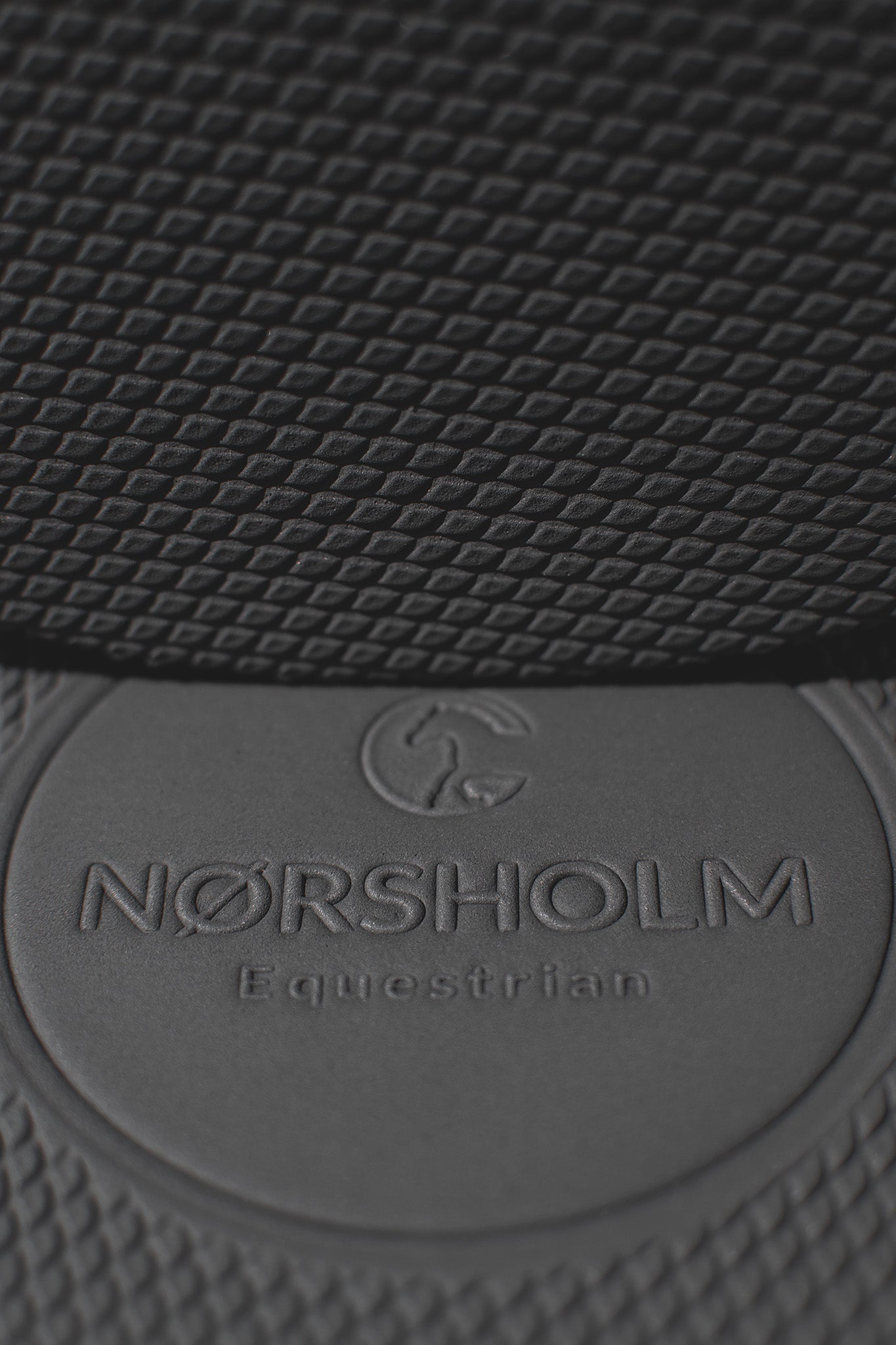 Rutschfeste Oberfläche der NØRSHOLM Balance Pads für sicheres Pferdetraining