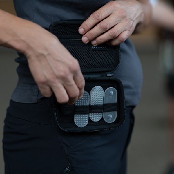 Novafon Modular-Set – Transportcase mit Aufsätzen sicher am Gürtel befestigt für mobile Tiertherapie