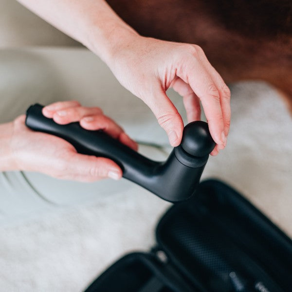 Novafon Physio-Set – Faszien-Ball aufgesteckt, zur großflächigen oder punktuellen Behandlung von Muskeln